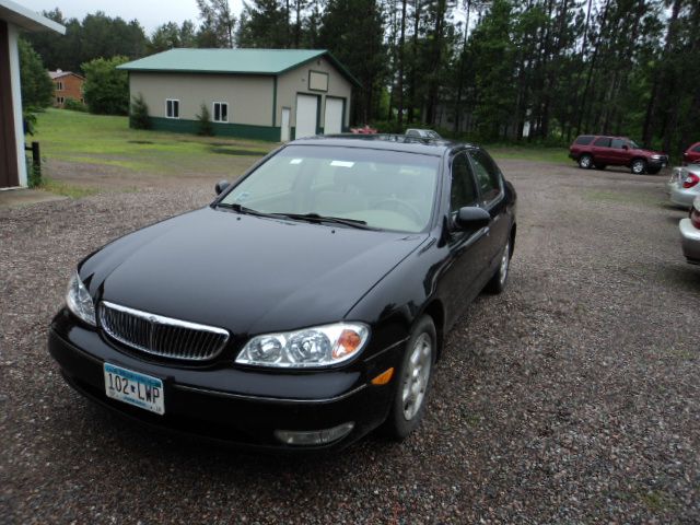 2000 Infiniti I30 L.T. 4-w.d. 5.3L