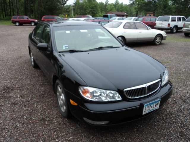 2000 Infiniti I30 L.T. 4-w.d. 5.3L