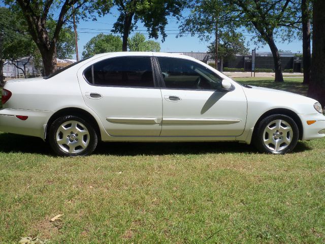 2000 Infiniti I30 Coupe
