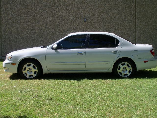 2000 Infiniti I30 Coupe