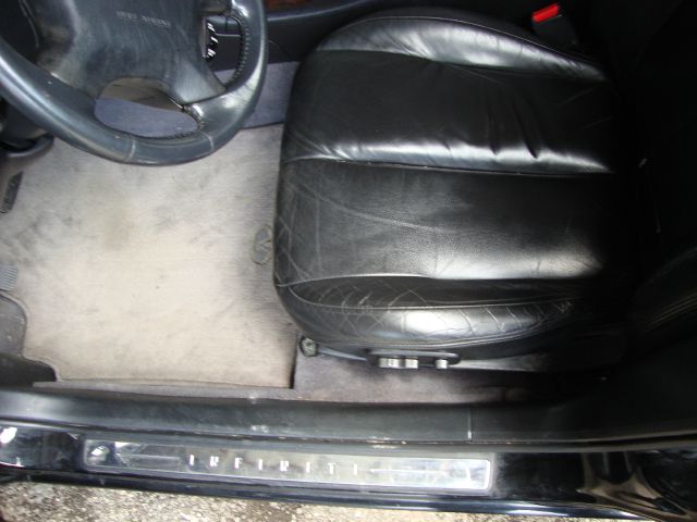 2000 Infiniti I30 Coupe