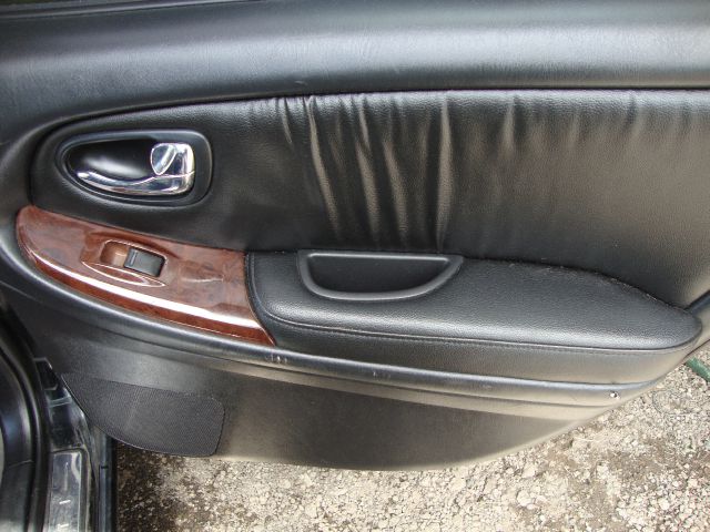 2000 Infiniti I30 Coupe