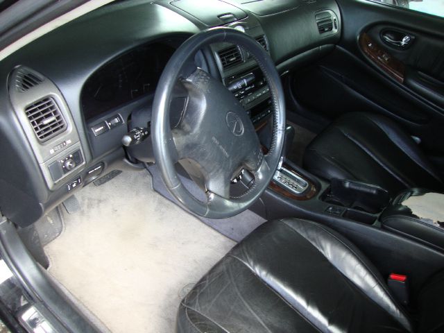 2000 Infiniti I30 Coupe