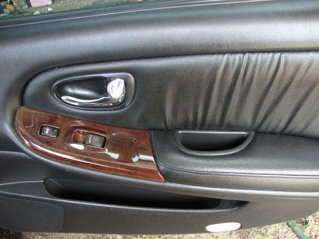 2000 Infiniti I30 Coupe