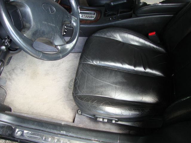 2000 Infiniti I30 Coupe