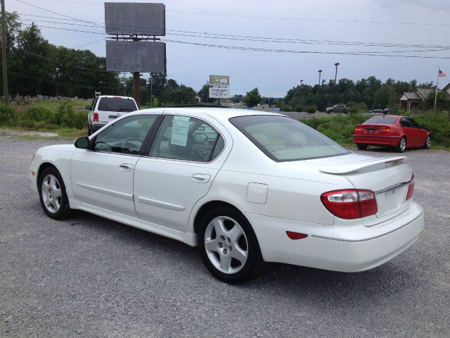 2000 Infiniti I30 3.5