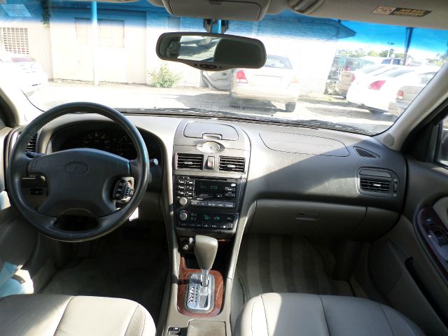 2000 Infiniti I30 Coupe