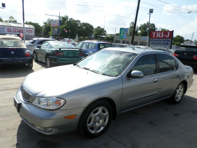 2000 Infiniti I30 Coupe