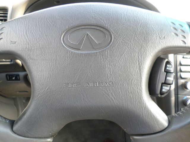 2000 Infiniti I30 Coupe