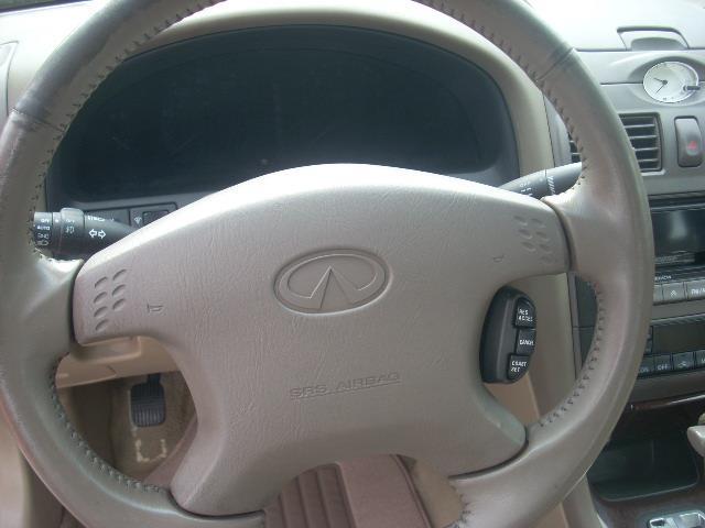 2000 Infiniti I30 Base