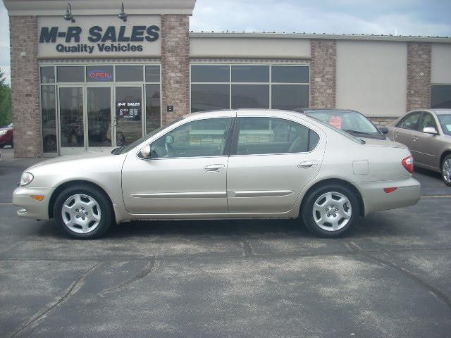2000 Infiniti I30 Base