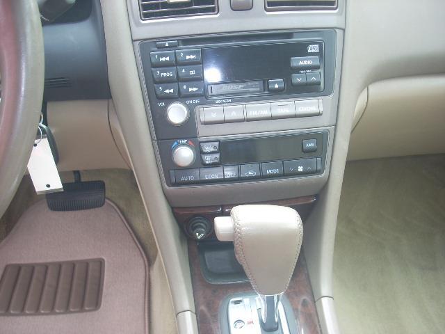 2000 Infiniti I30 Base