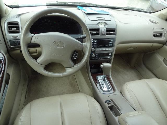 2000 Infiniti I30 Coupe