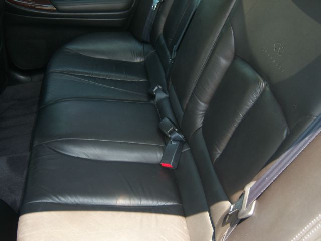 2000 Infiniti I30 3.5