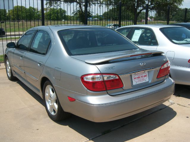 2000 Infiniti I30 3.5