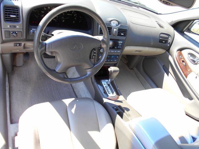 2000 Infiniti I30 Coupe