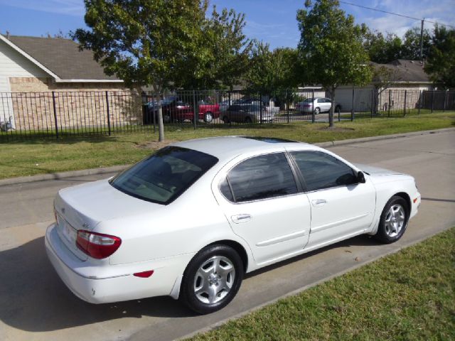 2000 Infiniti I30 3.5