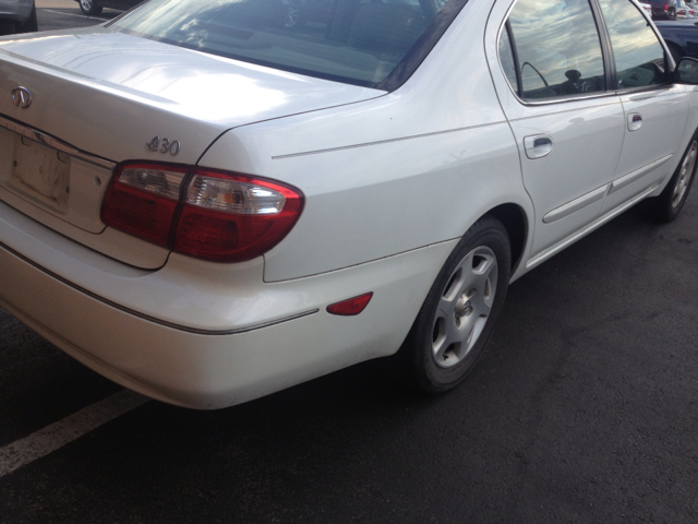 2000 Infiniti I30 Coupe