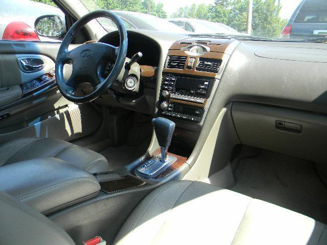 2000 Infiniti I30 Unknown