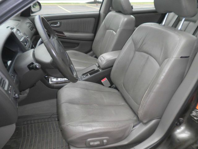 2000 Infiniti I30 3.5