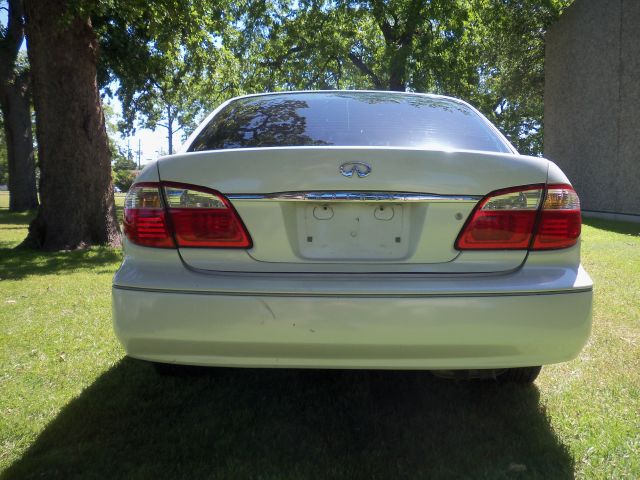 2000 Infiniti I30 Coupe