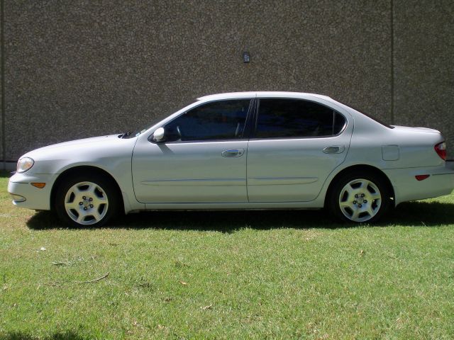 2000 Infiniti I30 Coupe