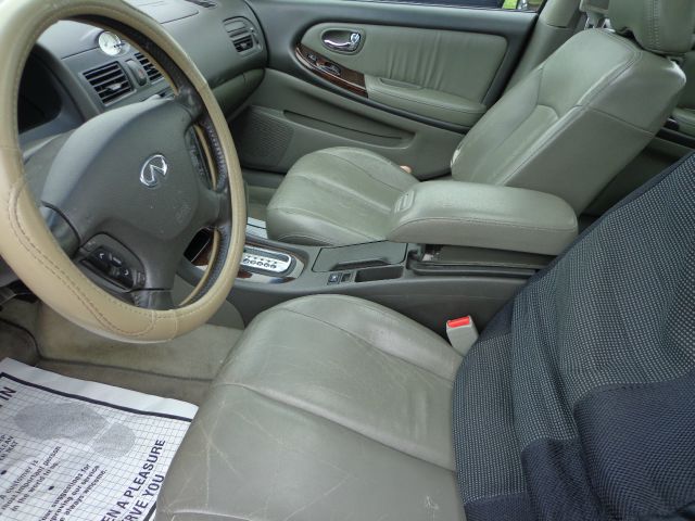 2001 Infiniti I30 Coupe