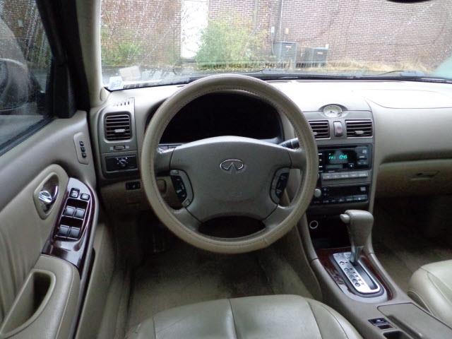 2001 Infiniti I30 AWD Premier