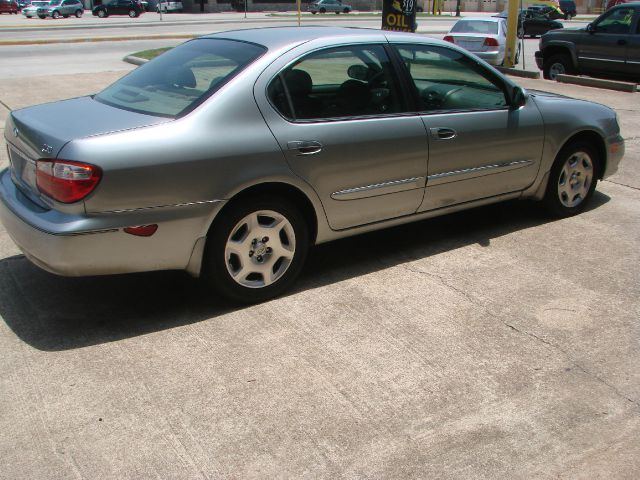 2001 Infiniti I30 Coupe
