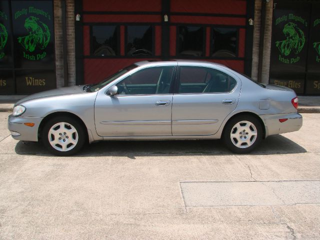2001 Infiniti I30 Coupe