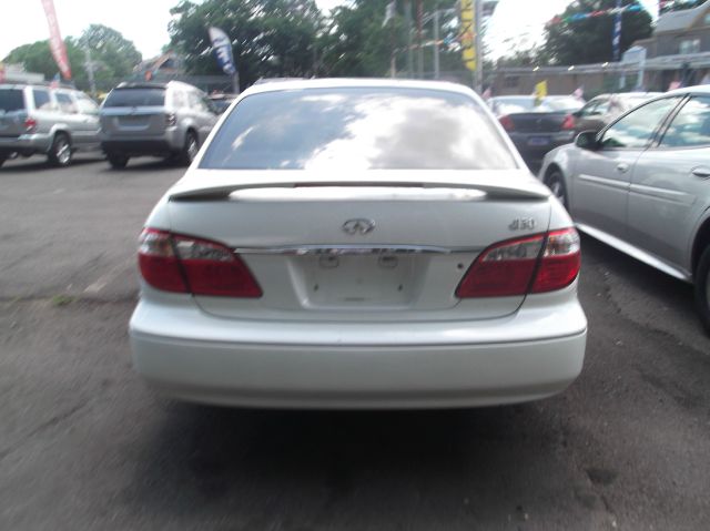 2001 Infiniti I30 Coupe