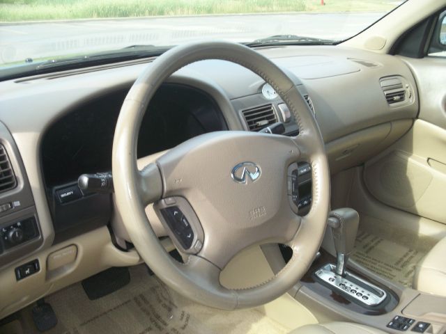 2001 Infiniti I30 Coupe
