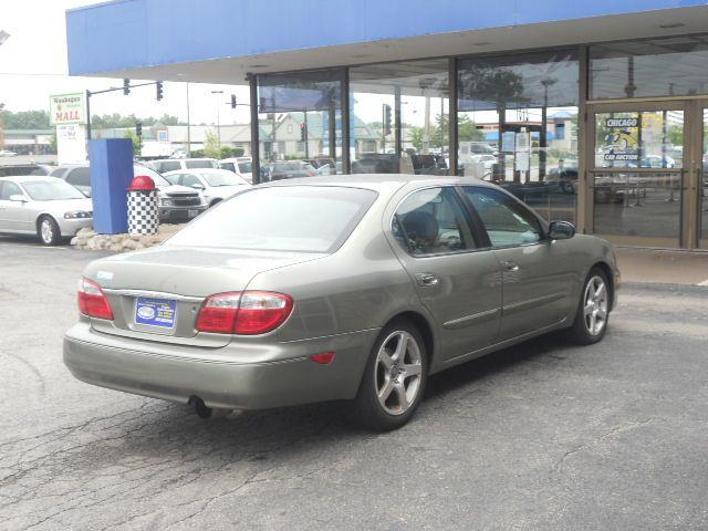 2001 Infiniti I30 Base