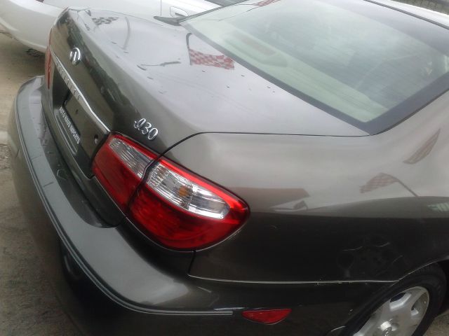 2001 Infiniti I30 Coupe