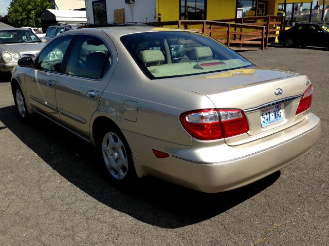 2001 Infiniti I30 LE Clean Car Fax Priced To Go