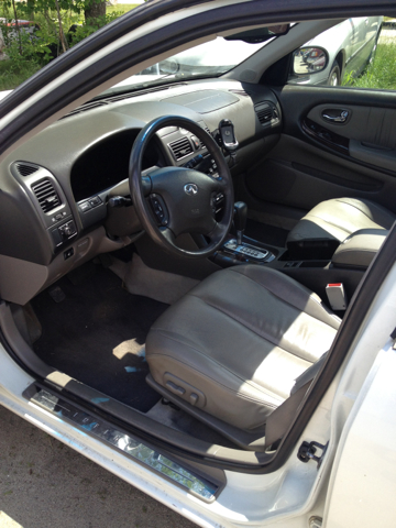 2001 Infiniti I30 Coupe