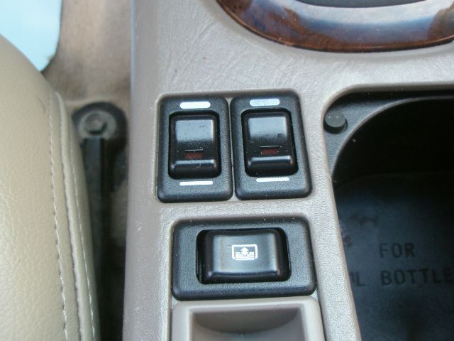 2001 Infiniti I30 Coupe