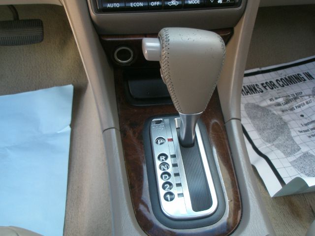 2001 Infiniti I30 Coupe