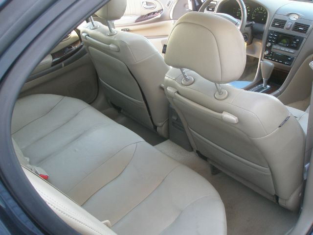 2001 Infiniti I30 Coupe