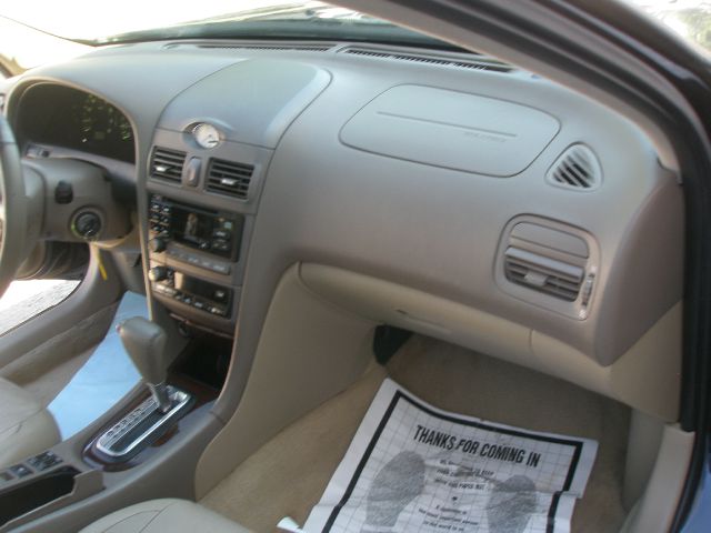 2001 Infiniti I30 Coupe