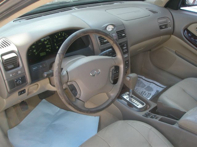 2001 Infiniti I30 Coupe