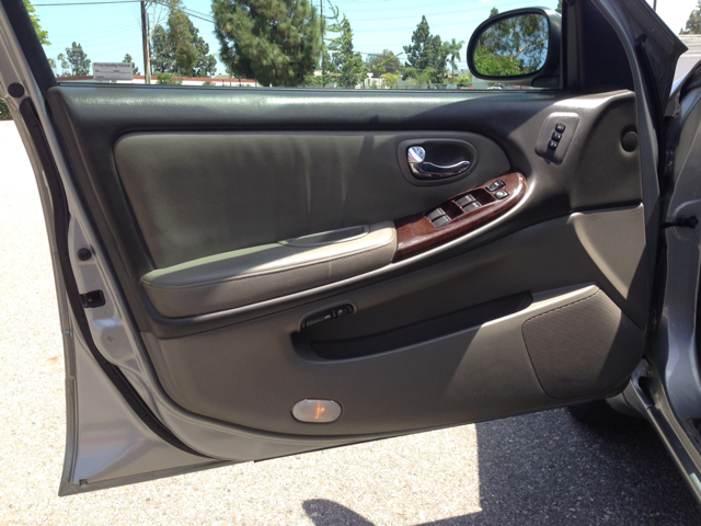 2001 Infiniti I30 3.5