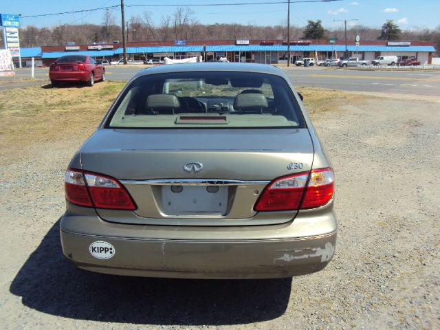2001 Infiniti I30 Coupe