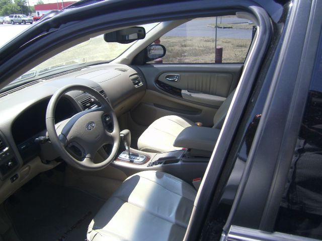 2001 Infiniti I30 Coupe