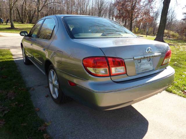 2003 Infiniti I35 Base