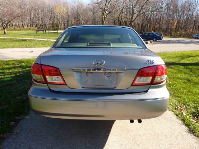 2003 Infiniti I35 Base