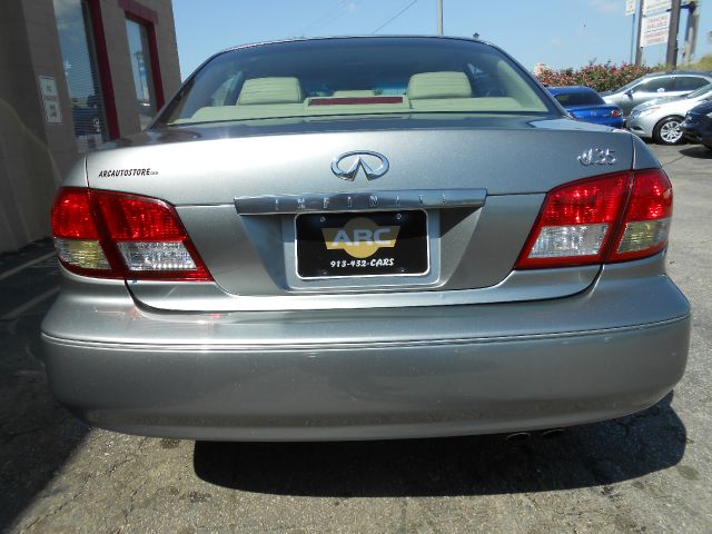 2004 Infiniti I35 Coupe