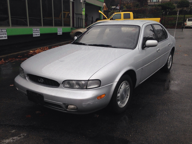 1993 Infiniti J30 Base
