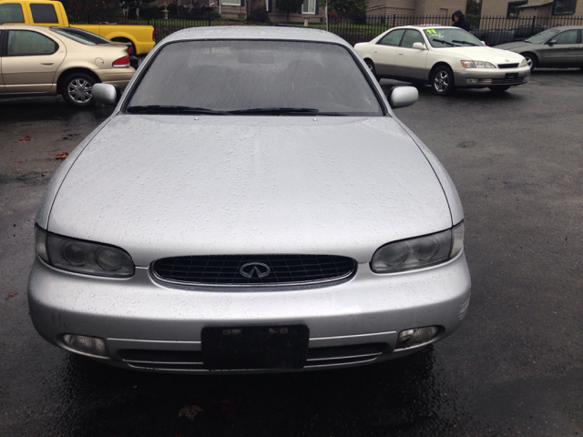 1993 Infiniti J30 Base