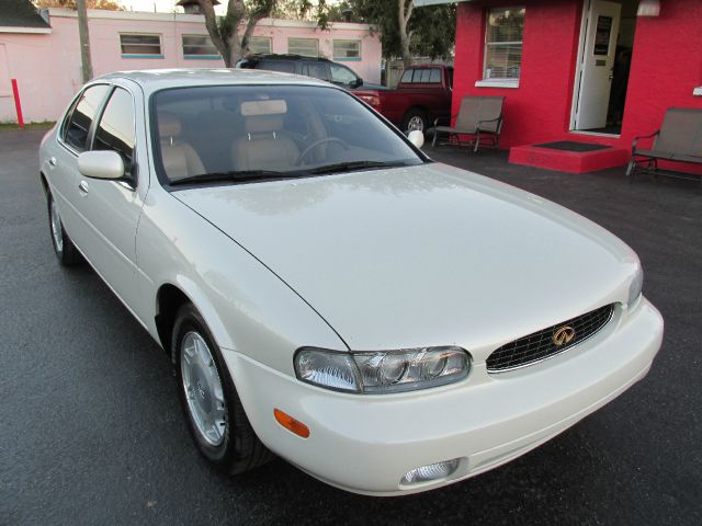 1995 Infiniti J30 Coupe